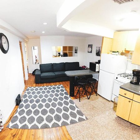 نيو يورك Private Room In Times Square المظهر الخارجي الصورة