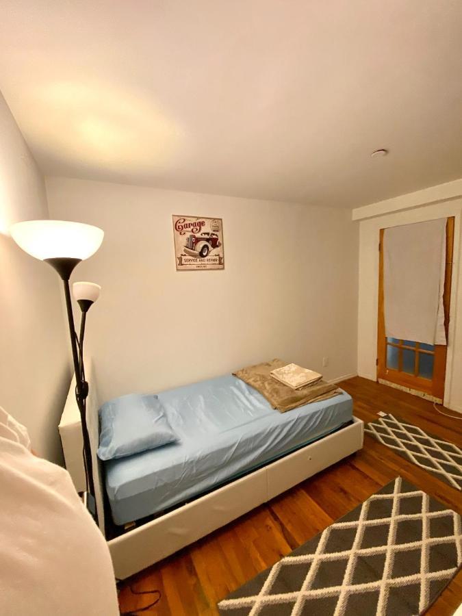 نيو يورك Private Room In Times Square المظهر الخارجي الصورة