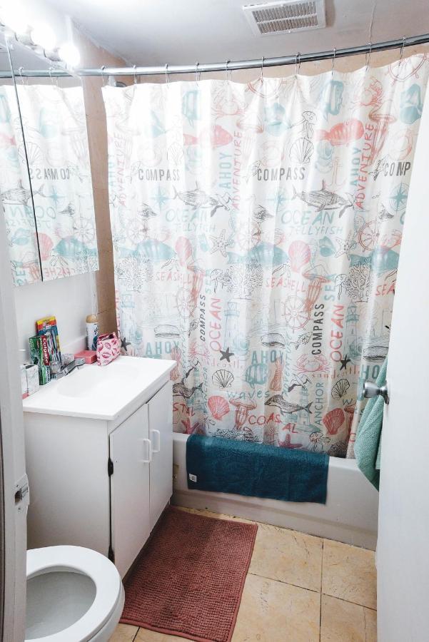 نيو يورك Private Room In Times Square المظهر الخارجي الصورة
